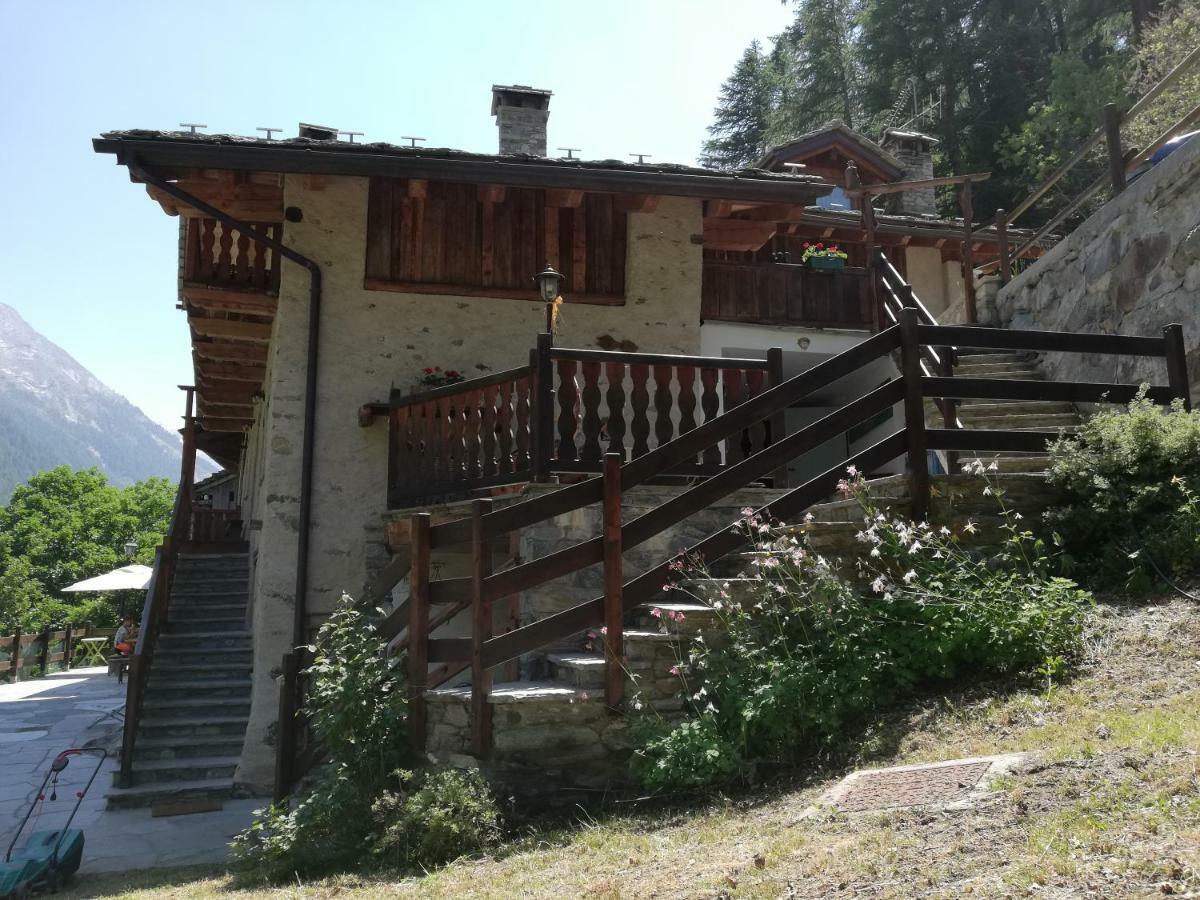 Vers Le Bois Hotel Valsavarenche Exterior photo